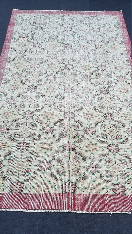5.6 x 9 turkish rug, vintage rug, vintage oushak rug, vintage anatolian rug,