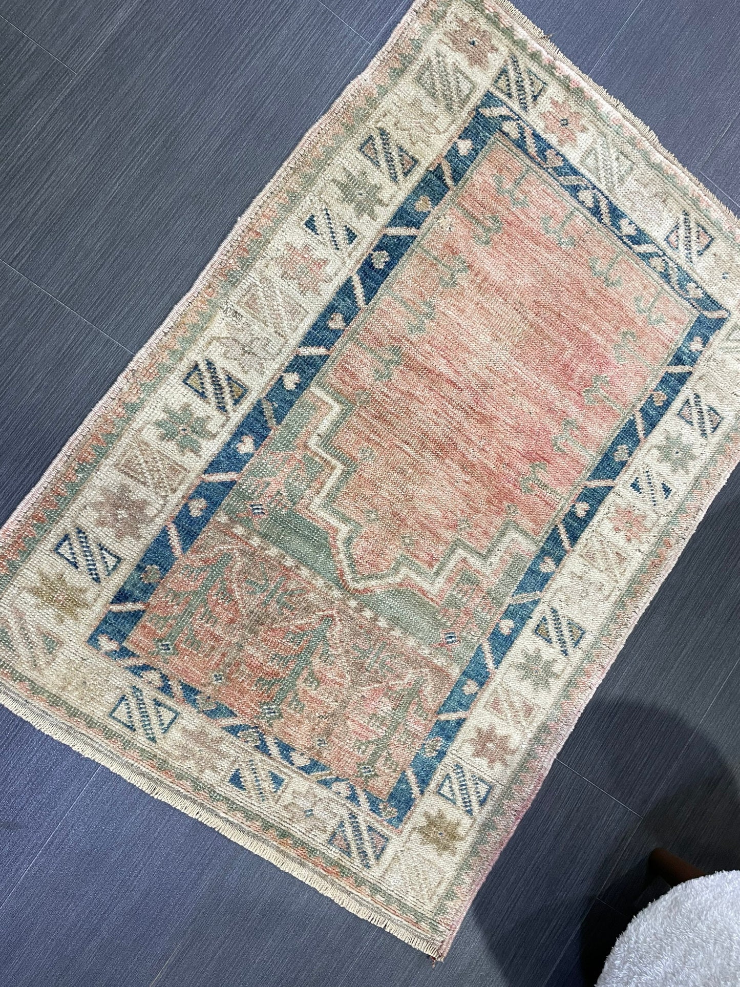 Muted Vintage RUG, Turkish Oushak Rug, Antique 2.5 x 3.7 Rug, Vintage Wool Rug, Handmade Rug, Hand Knotted Rug, Meditation Rug, Fun Rug