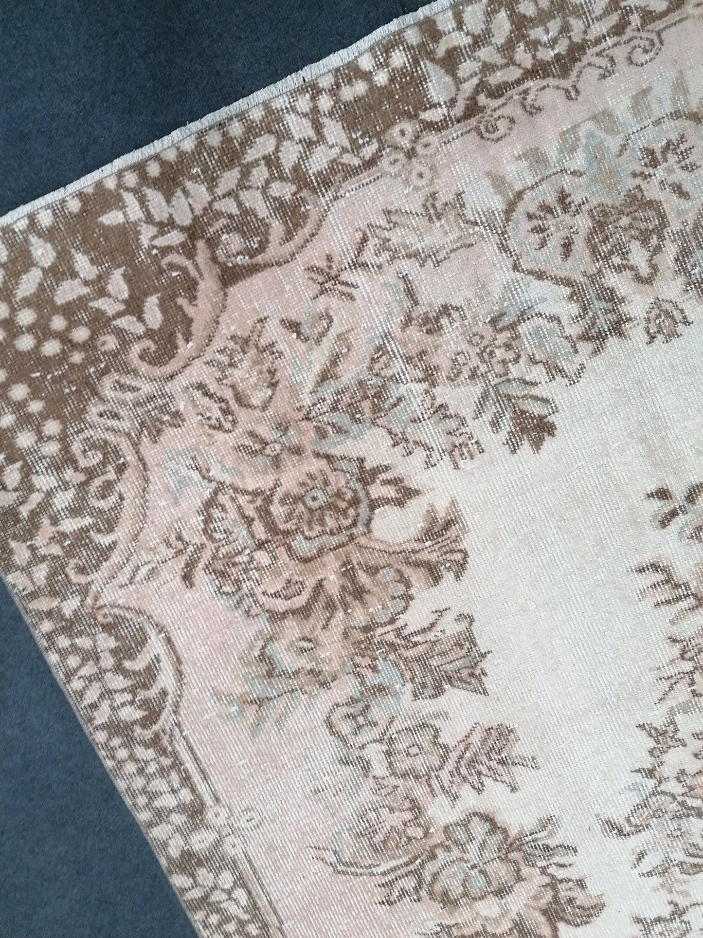 Muted oushak rug, large turkish oushak rug, pastel vintage rug, vintage oushak rug 9'5x5'10 feet unique hand made rug