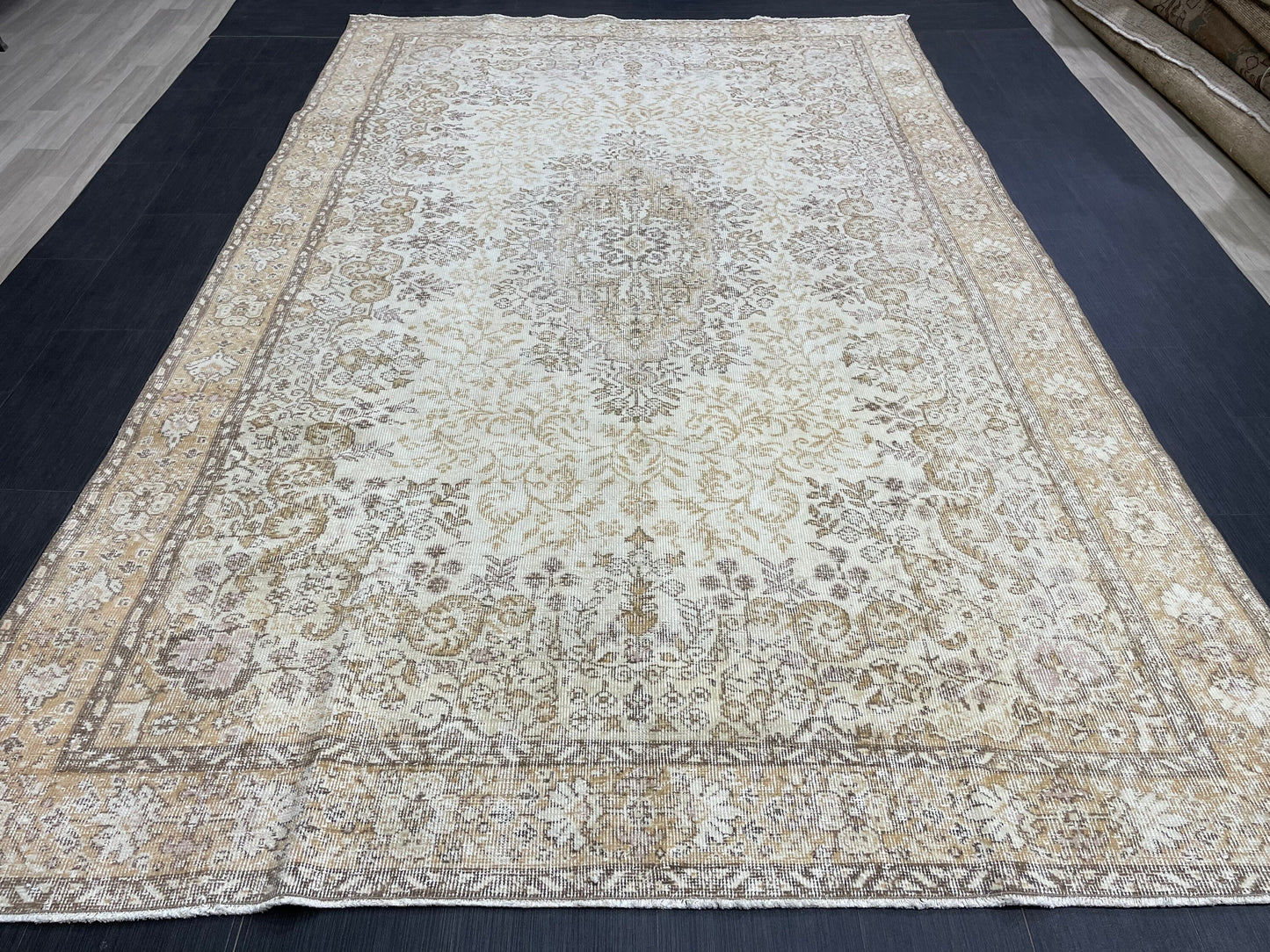 Muted Vintage RUG 6.5 x 10.3 TURKISH Rug Distressed Vintage Turkish Rug Muted Oushak Rug Large Persian Rugs Vintage Oriental Rug 7x10