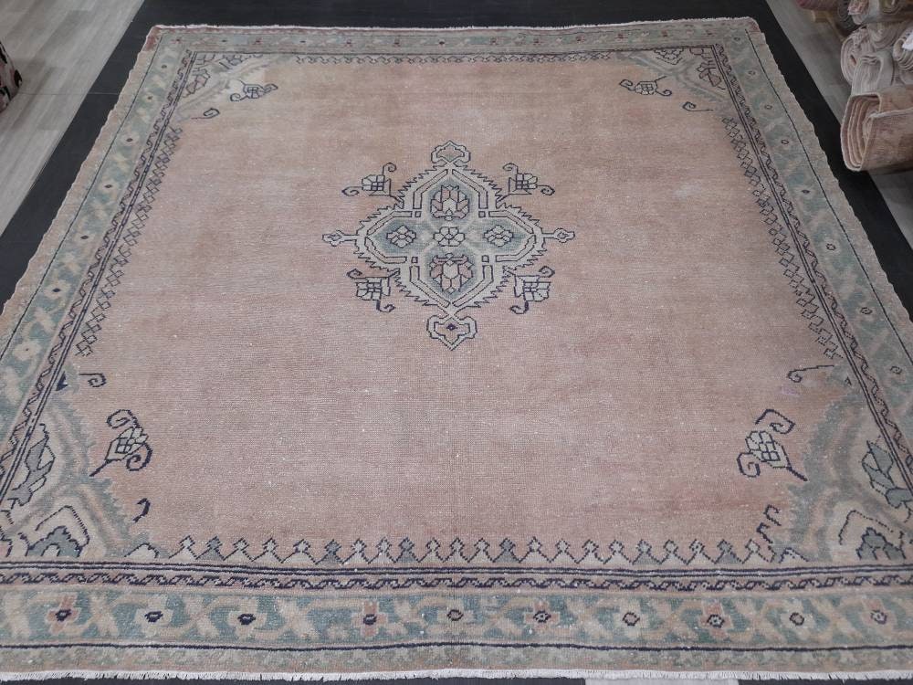SQUARE RUG Antique 9.5 x 9.5 Rug TURKISH Oushak Rug Vintage Rug Wool Antique Rug Hand Made Rug Vintage Oriental Rug Natural Wool and Dye