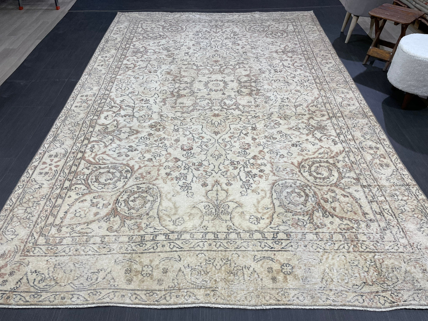 Muted Persian RUG Neutral Vintage 6.4 x 9.7 Rug Large Vintage Rug Wool Oushak Rug Hand Made Rugs Vintage Turkish Rug Neutral Rug