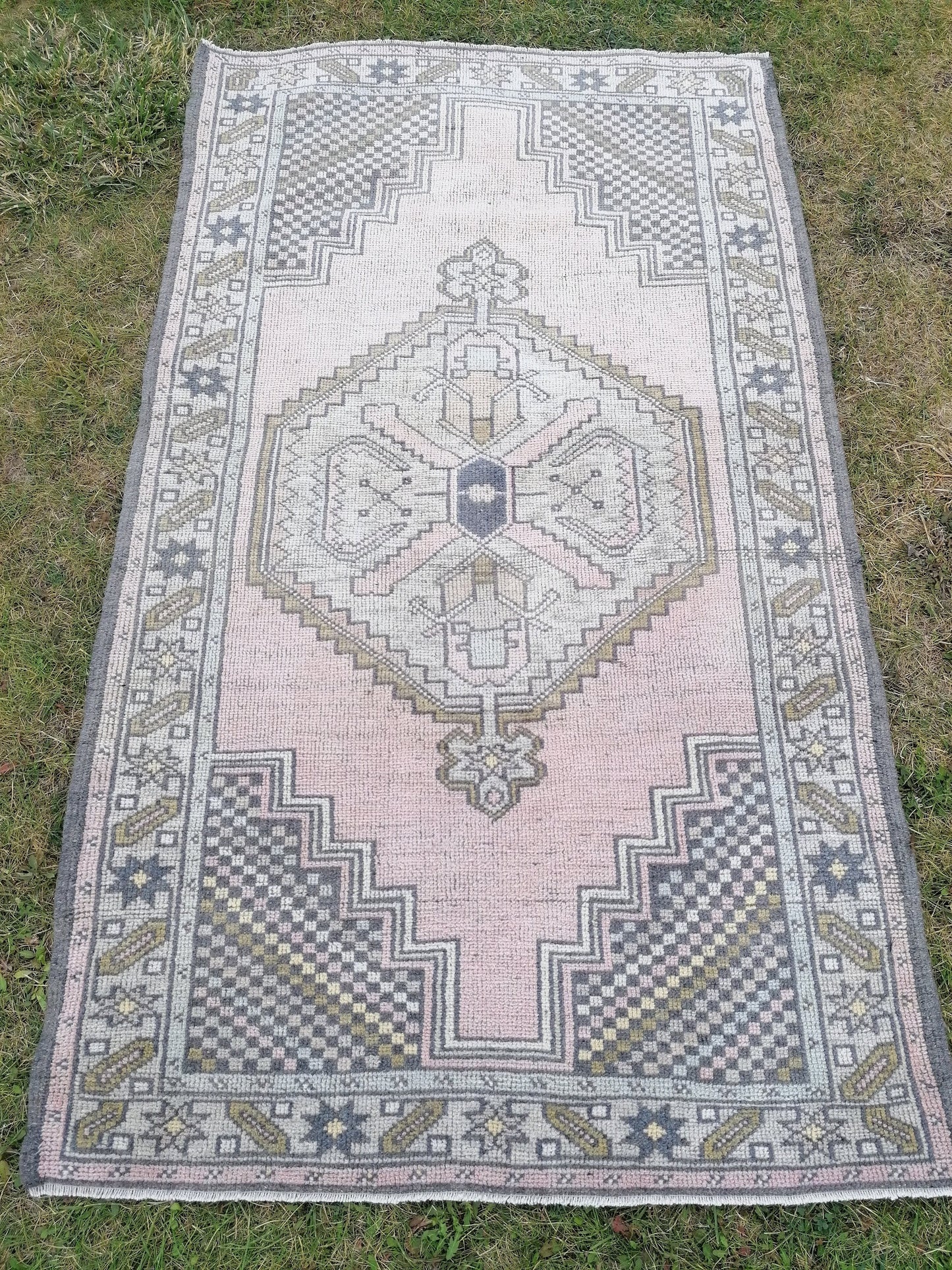Turkish rug,oushak rug,vintage pastel rug, hand made wool rug 3'6x6'2ft