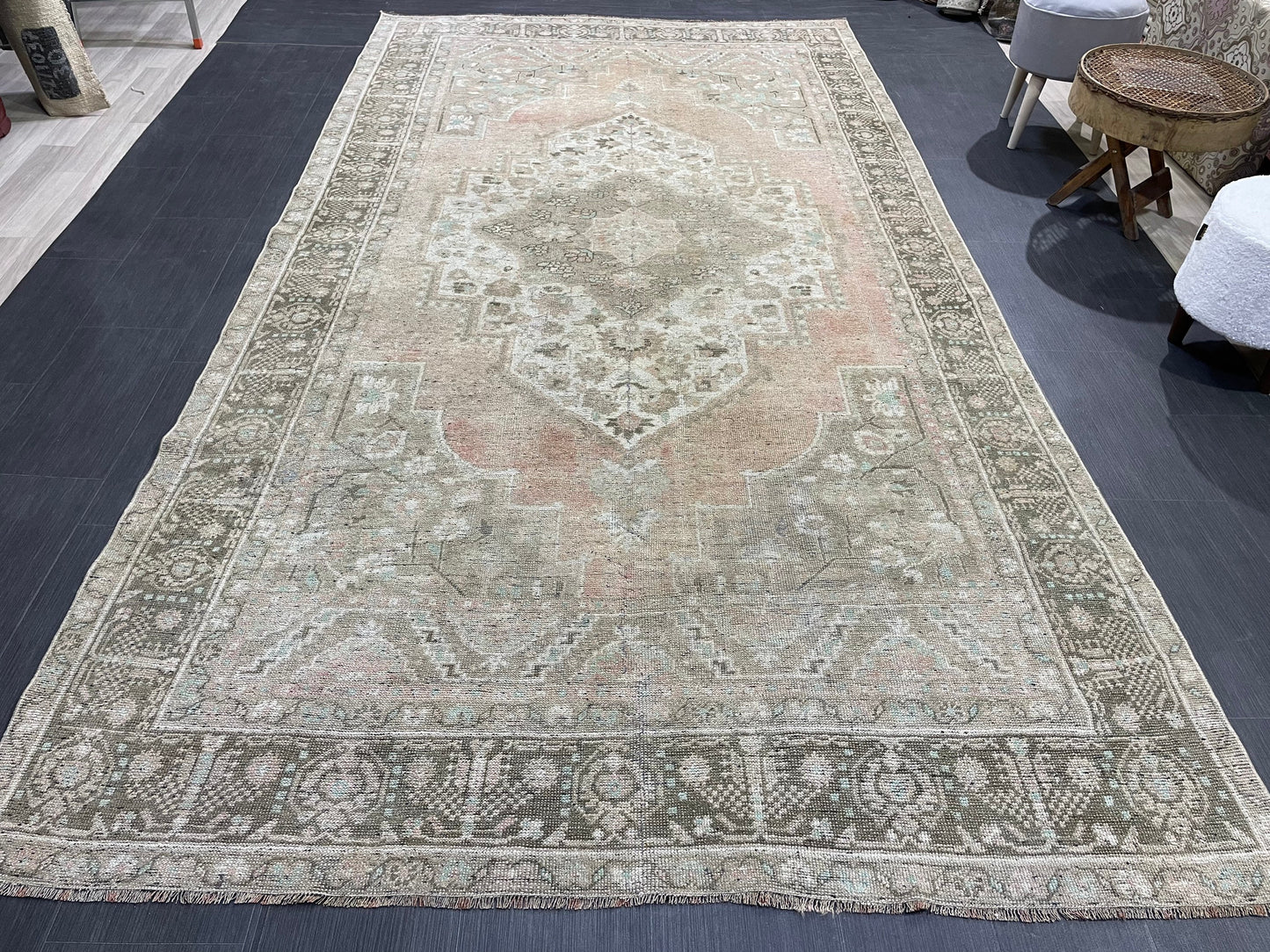 Vintage Rug, Handmade 6 x 11.2 Rug, Muted Oushak Rug Rustic Persian Rug, Turkish Rug, Hand Knotted Wool rug, Vintage Oriental Rug