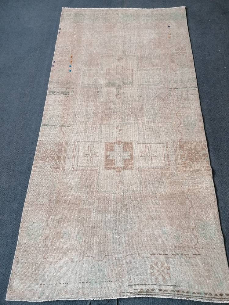 Neatural oushak wool rug, faded vintage rug, hand made rug 3'11x7'8 feet