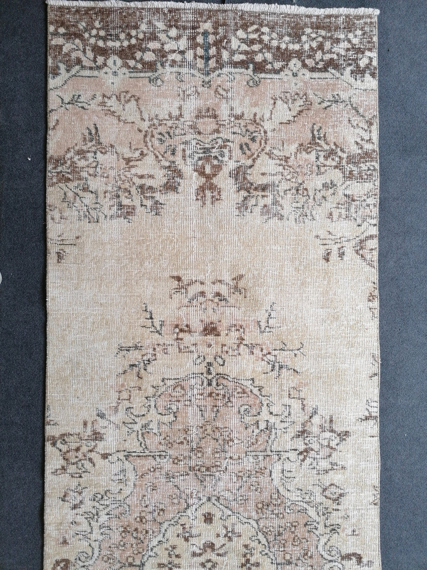 3x9'9 runner rug, vintage runner rug , vintage oushak rug, oushak runner, turkish runner rug, kitchen runner rug, bohemian rug