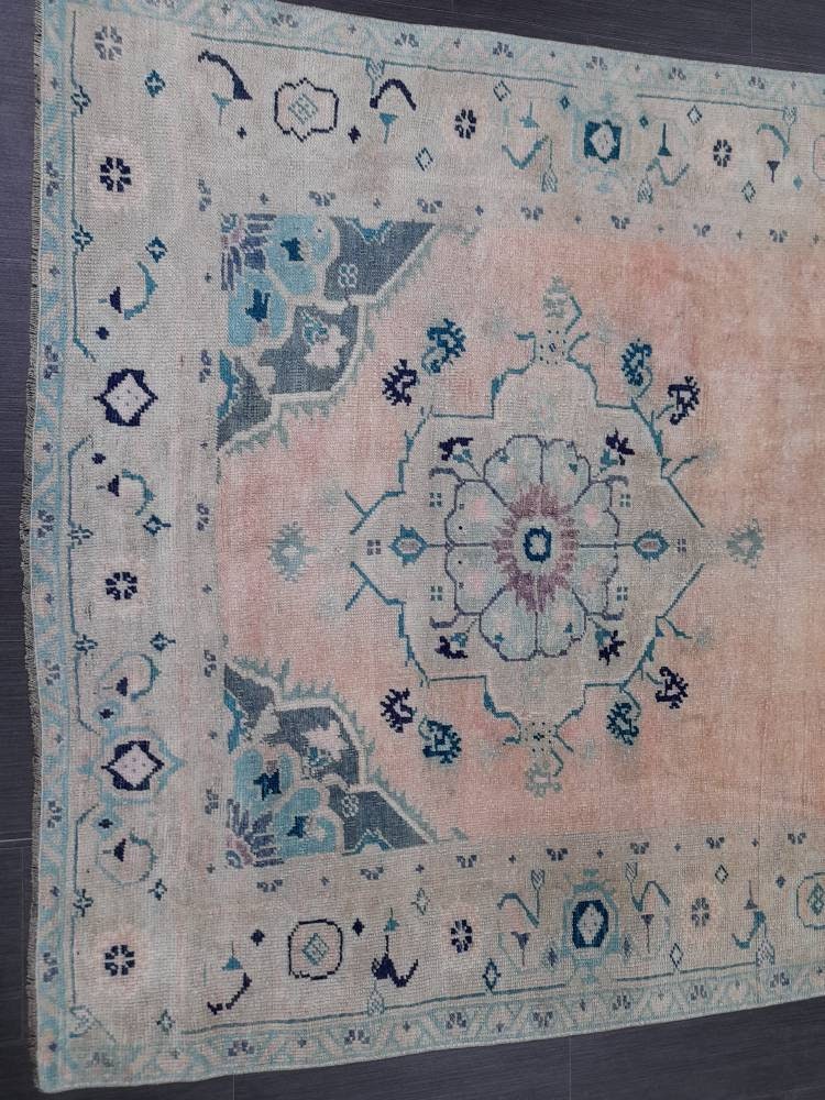 Hand Knotted Rug, Vintage Oriental RUG, Muted Vintage 5x10 Rug, Vintage Fine Rug Wool Oushak Rug, Vintage Persian Rug, Vintage Turkish Rug.