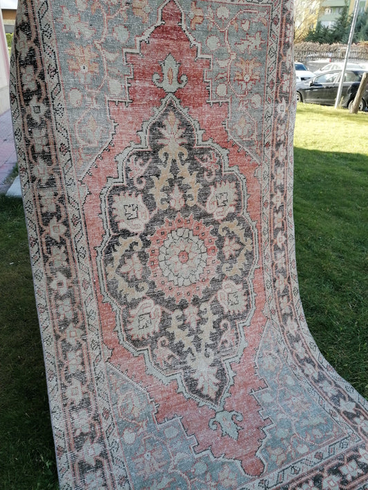 5 x 9.2 Turkish rug, vintage rug, vintage oushak rug, decorative turkish rug