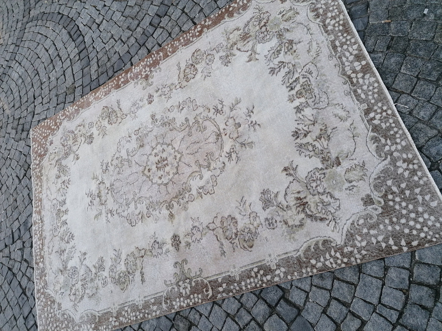 10'x6'9 muted oushak turkish rug, large turkish rug, pastel vintage rug,kitchen rug, vintage anatolian rug,unique hand made rug,bohemian rug