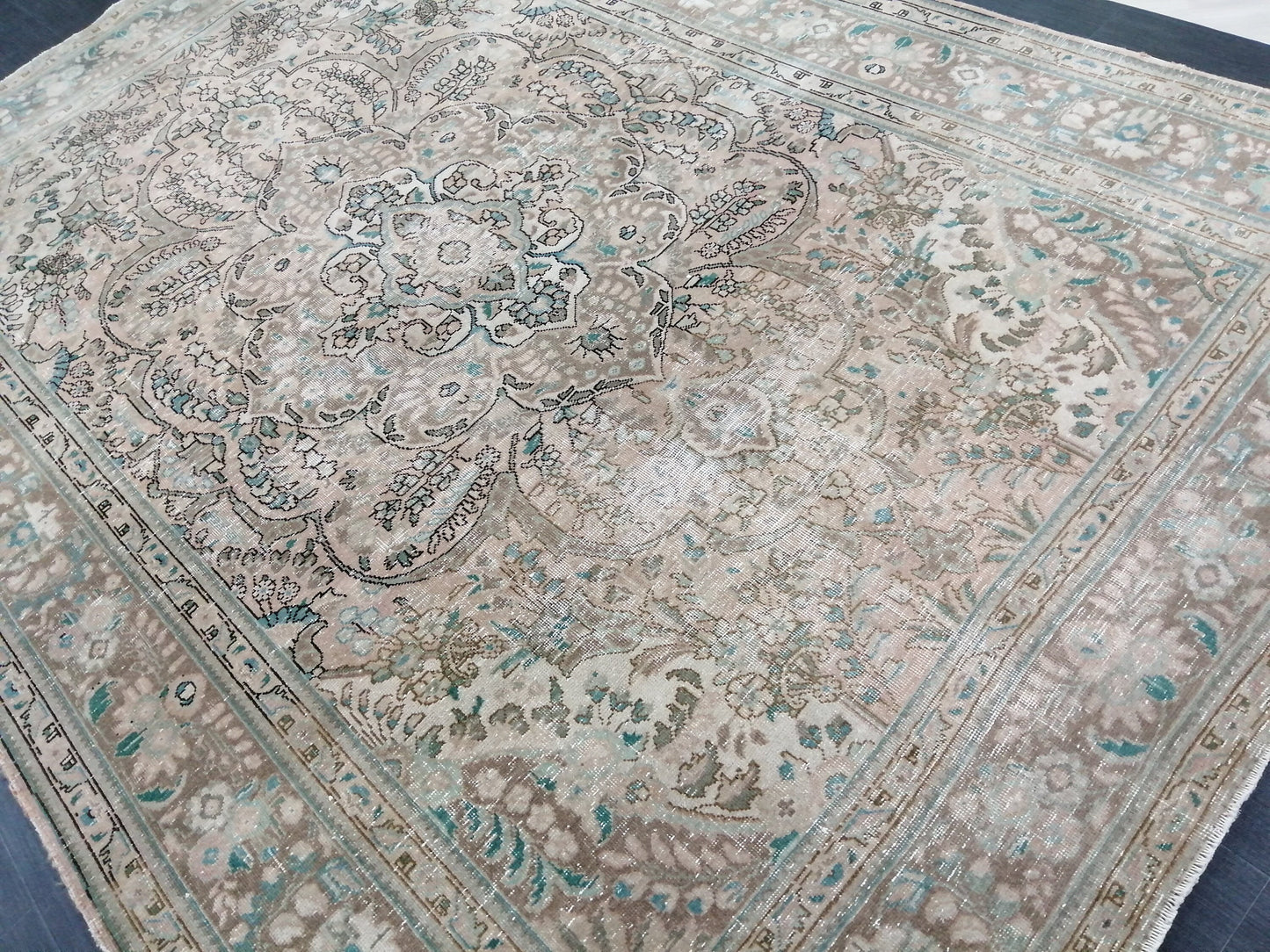 Vintage Handmade Persian Rug 6.5 x 9.6 Vintage Oriental Rugs MUTED Vintage Persian Rug Living room Rug, Vintage Oushak Rug, Wool Rug