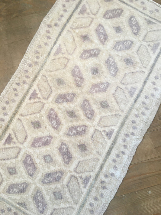 1.6 x 2.9 feet wool faded color bedroom small rug, turkish