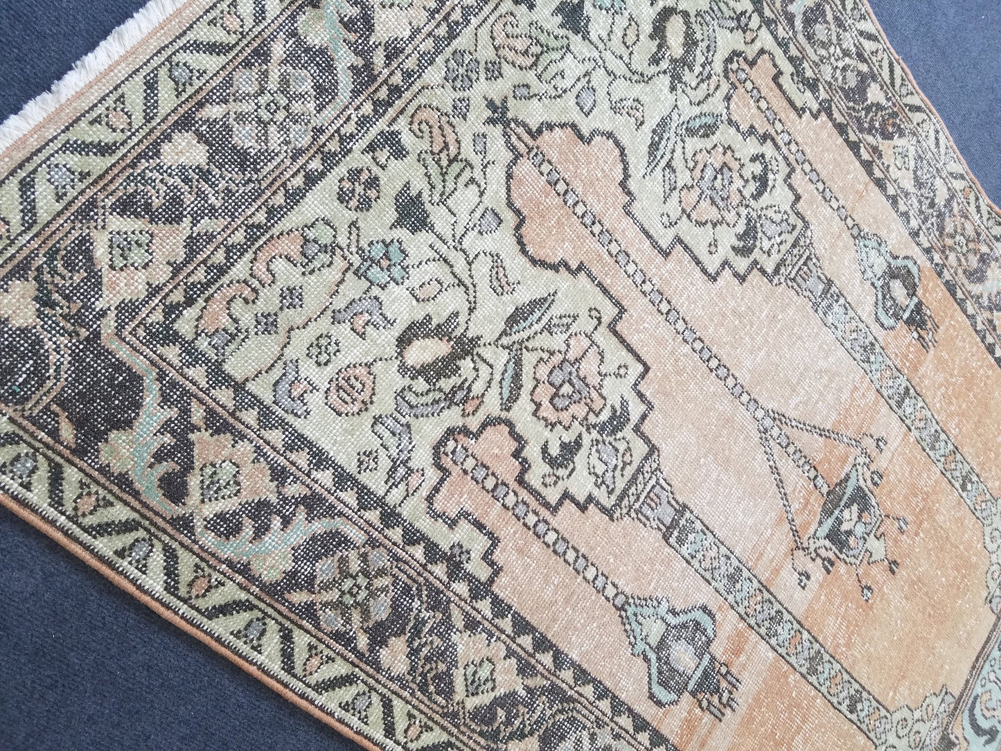 Turkish rug 5'7x 3'7 wool rug,vintage rug