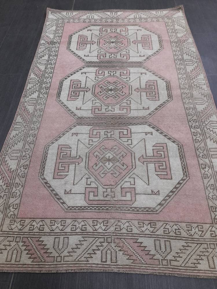 Vintage Turkish Rug, Dusty Pink Oushak Rug 4 x 6.8 Distressed Hand Knotted Wool Vintage Rug, Oriental Rugs, Fun Rug, Hand Made Rug 4x7 Rug