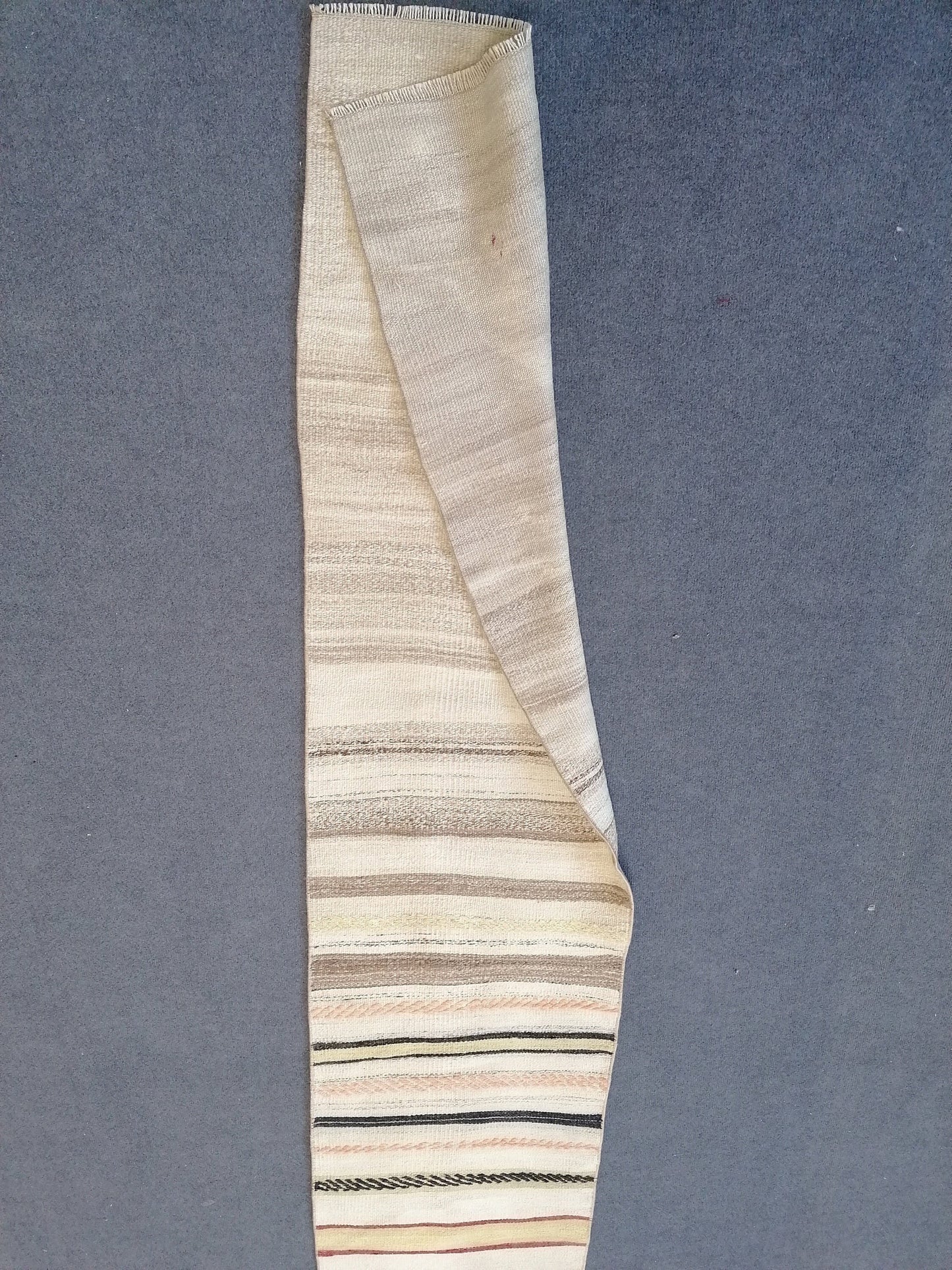 Vintage rug , flat woven kilim rug with embroidery rug, oriental carpet, vintage kilim rug wool carpet rug, flat pile rug 1'9x7 feet