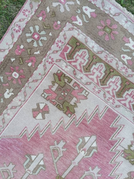 4 x 7.7 Vintage wool rug, turkish hand made rug, oushak rug, living room rug