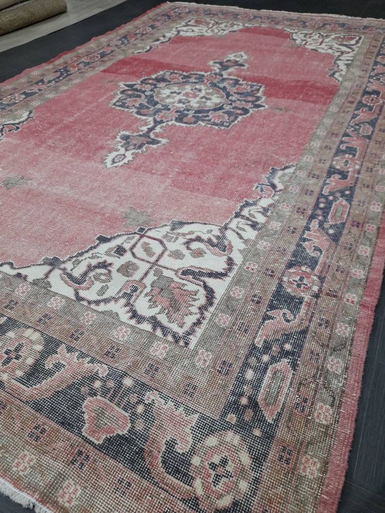 Vintage Turkish Rug 6.6 x 10.9 Red Vintage Persian Rug Muted Vintage Rug Wool Muted Oushak Rug Hand Made Rugs Vintage Distressed Turkish Rug