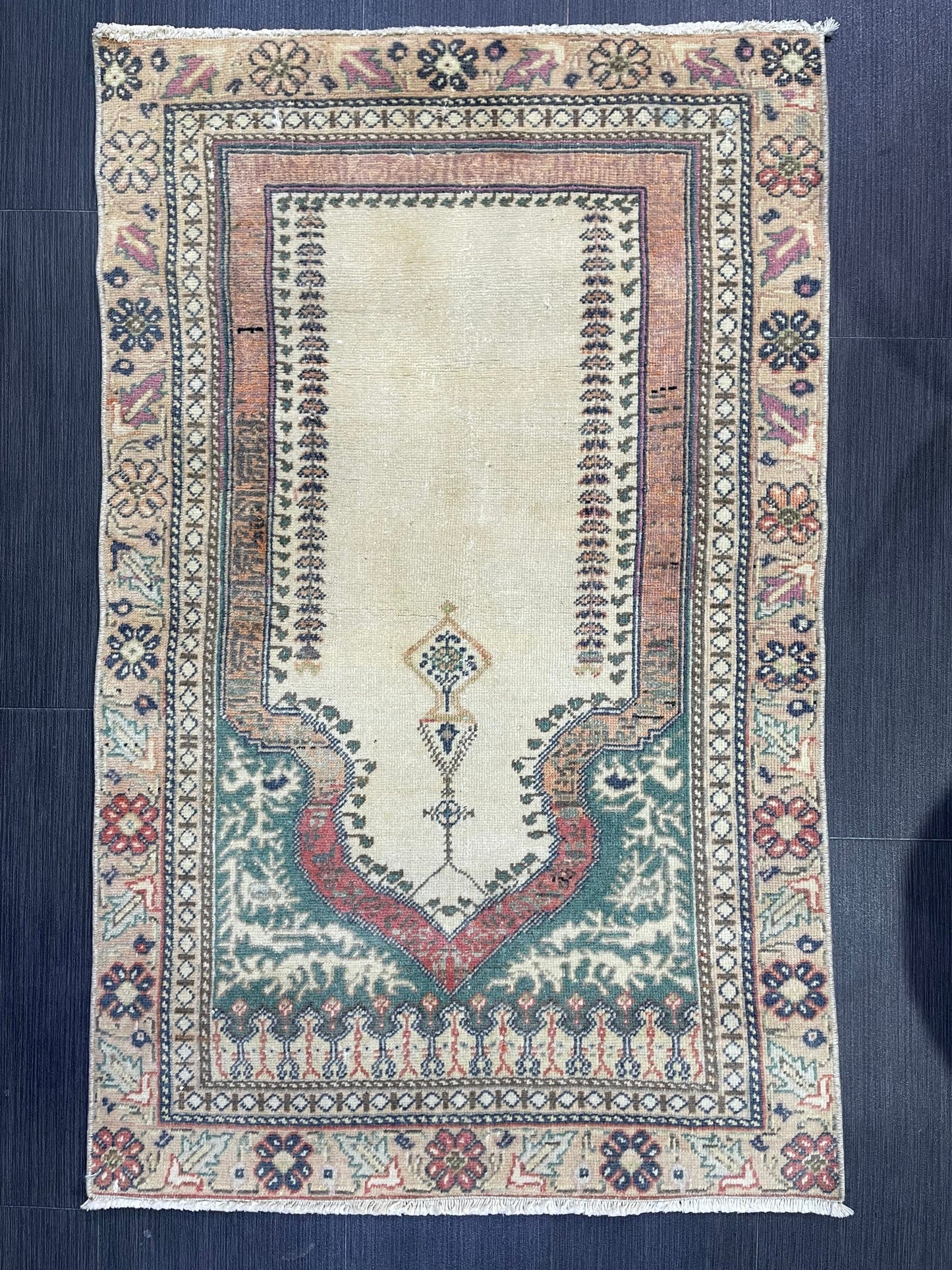 Vintage Turkish Rug, Fine Hand Knotted Rug, 2.5 x 3.10 Living Room Rug, Bathroom Rug, Vanity Rug, Vintage Oushak Rug, Wool Vintage Rugs,