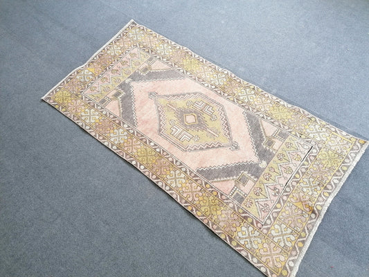Turkish pastel rug, faded vintage rug. vintage oushak rug unique hand made rug kitchen rug bohemian rug traditional turkish decor 5'10x3' ft