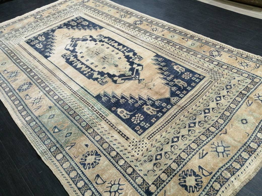 Vintage Turkish Oushak rug,5.5 x 9.3 Muted Persian Rug, Muted turkish Rug, Navy Oushak rug, Oriental Vintage Rug, Soft wool Rug,