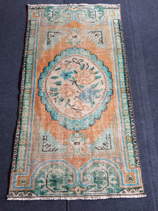 2.8 x 5 Turkish Rug Vintage Rug Pastel colors Oushak Rug Hand Made Rug Distressed Colors Rug Earth Tones Rug Low Wool Pile Rug Bohemian Rug