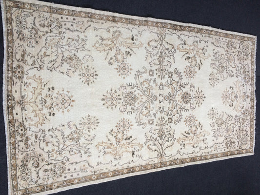 4x7 Turkish Rug Vintage Rug Pastel colors Oushak Rug Hand Made Oushak Rug Distressed Color Rug Earth Tones Rug Low Wool Pile Rug Rustic