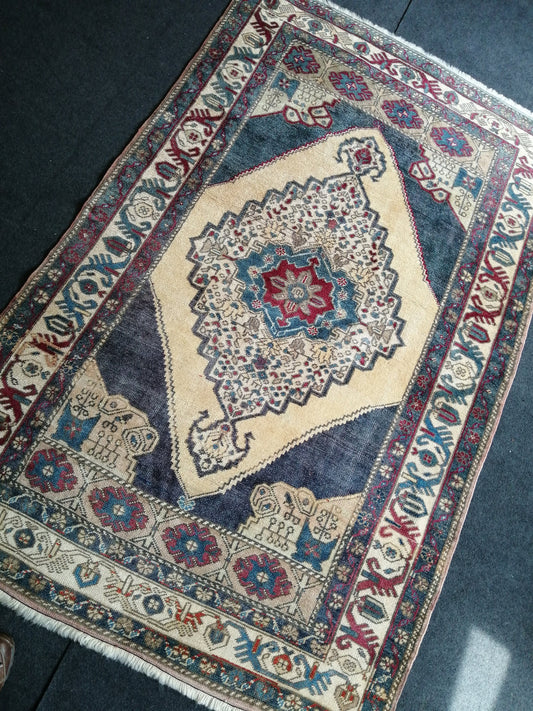 4.6 x 7 OUSHAK RUG TURKISH Rug Vintage Rug Wool Hand Made Rugs Vintage Turkish Rug