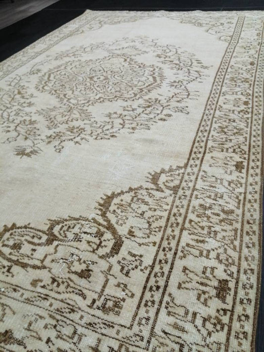 Neutral Wool Rug 5.7 x 9 Neutral Hand Made Rug, Neutral Oushak Rug, Rustic Rug, Turkish Rug, Farmhouse Rug, Vintage Rug 6x9 Neutral rug