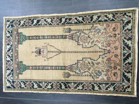Vintage living room rug , Muted 5.3 x 3 Rug,pastel rugs, Turkish Oushak Rugs, Vintage Rug, Muted Color Rug, Hand Crafted Rug