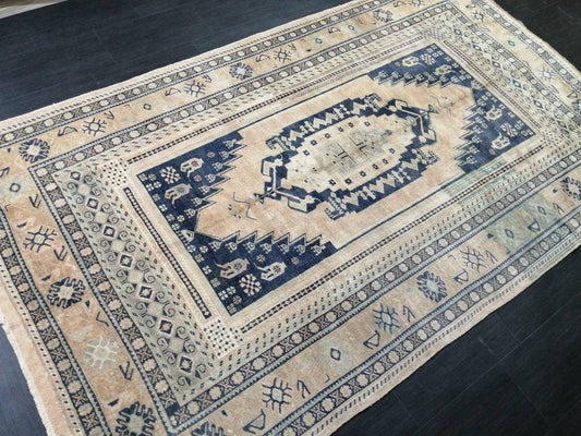 Vintage Turkish Oushak rug,5.5 x 9.3 Muted Persian Rug, Muted turkish Rug, Navy Oushak rug, Oriental Vintage Rug, Soft wool Rug,