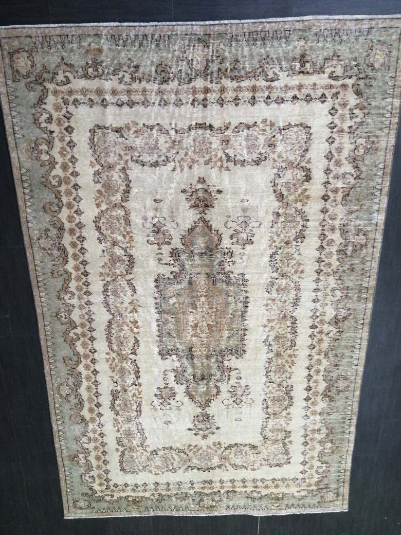 Vintage Persian Rug, Unique Motif Rug, 6x9 Persian Rug, Hand Knotted Rug, Eclectic Rug, Hand Made Rug, Living room Rug Oriental Vintage Rug