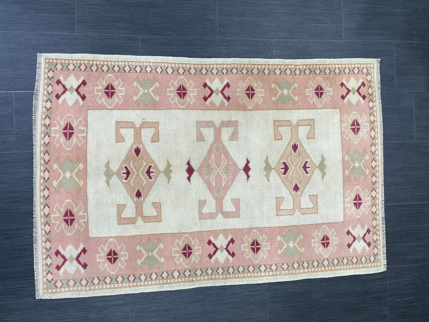 Vintage Rug 2.7 x 4.2 Natural Wool Handmade Rug, Oushak Rug, Rustic Rug, Pink Rug, Turkish Rug, Farmhouse Rug, Vintage Rug, Wool rug
