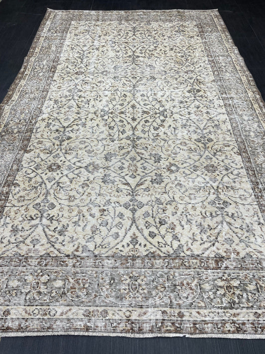 Vintage Rug TURKISH 5.5 x 9 Rug Handmade Rug Distressed Rug Large Turkish Oushak Rug Oushak Rug, Wool Rug Hand Knotted Rug