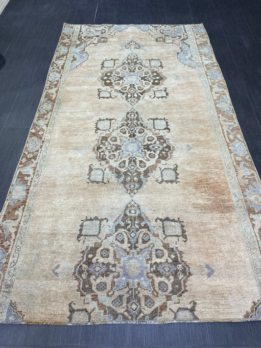 Turkish Rug, Muted Handknotted 4.5 x 8.3 Rug, Handmade Rug, Persian Rug, Vintage Wool Rug, Turkish Kitchen Rug