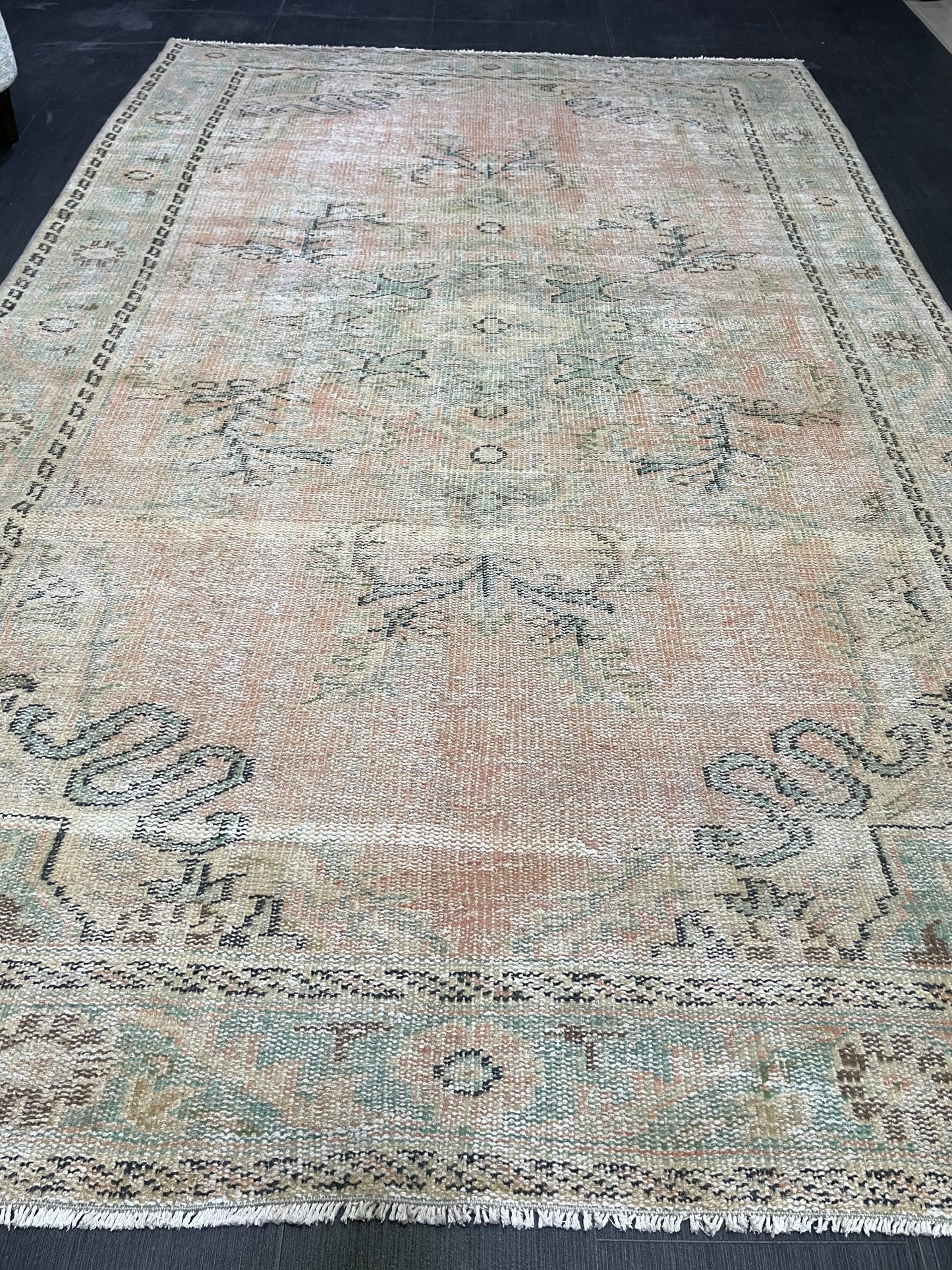 Distressed Antique Rug, Vintage rug, Muted Persian 5.9 x 9.2 Rug, turkish Rug, Pink Oushak rug, Handmade Rug, Hand Knotted Rug,