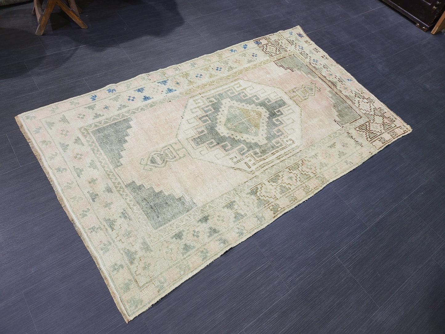 Vintage Rug, Handmade Rug, Oushak Rug, 3.6 x 5.10 wool Rug, Fun Rug Turkish Rug, Farmhouse Rug, Vintage Wool Carpet Oriental Rug