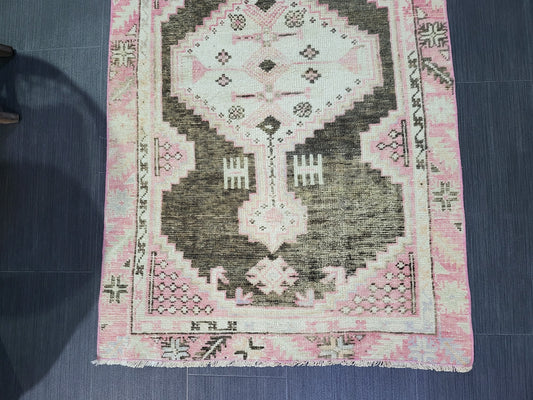 Hand Knotted Rug, Handmade Rug, Oushak 2.5 x 4 Rug, Natural Wool Rug, Oriental Rug , Turkish Rug, Farmhouse Rug, Vintage Persian rug