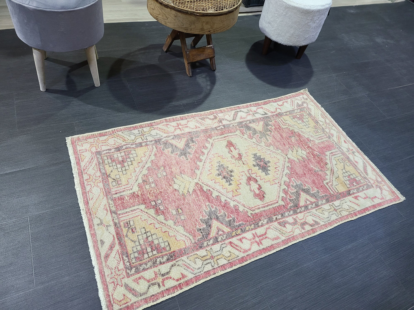 TURKISH Oushak Rug, Vintage Muted 2.5 x 4.3 Oriental Rug, Vintage Rug, Wool Oushak Rug Hand Made Rugs Vintage Turkish Rug