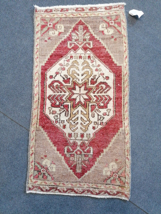 Small turkish rug, vintage rug, vintage oushak rug, unique hand made rug kitchen rug bohemian rug traditional turkish decor 2.10 x 1.5