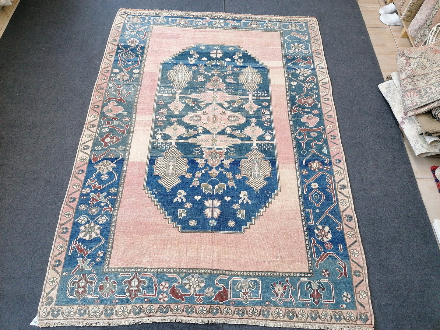 6.2 x 9 oushak vintage rug, turkish oushak rug rustic unsual tribal rug