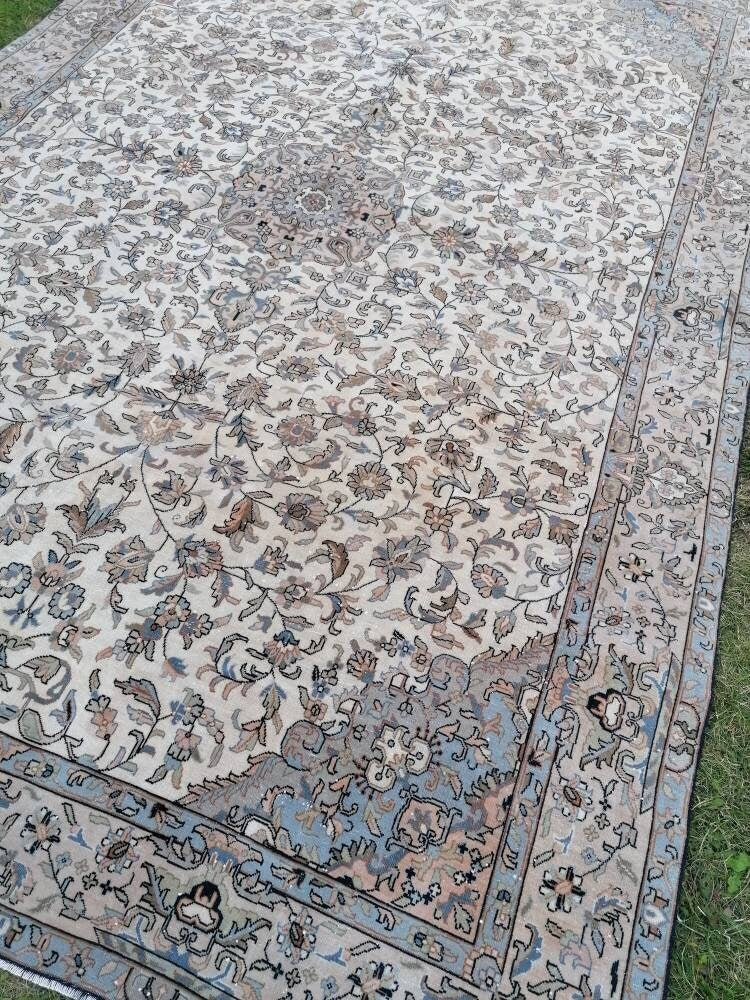Persian wool rug 6.4 x 9.6 vintage living room rug