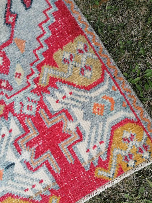 1.6 x 3.1 Small turkish rug, small vintage rug, oushak rug traditional turkish decor
