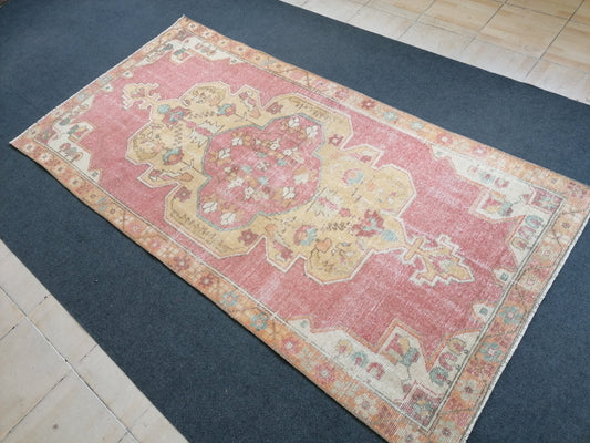 8x4 pink color rug, vintage turkish rug, muted soft pink colors rug,vintage turkish rug, oushak vintage rug,kitchen rug,vintage anatolian