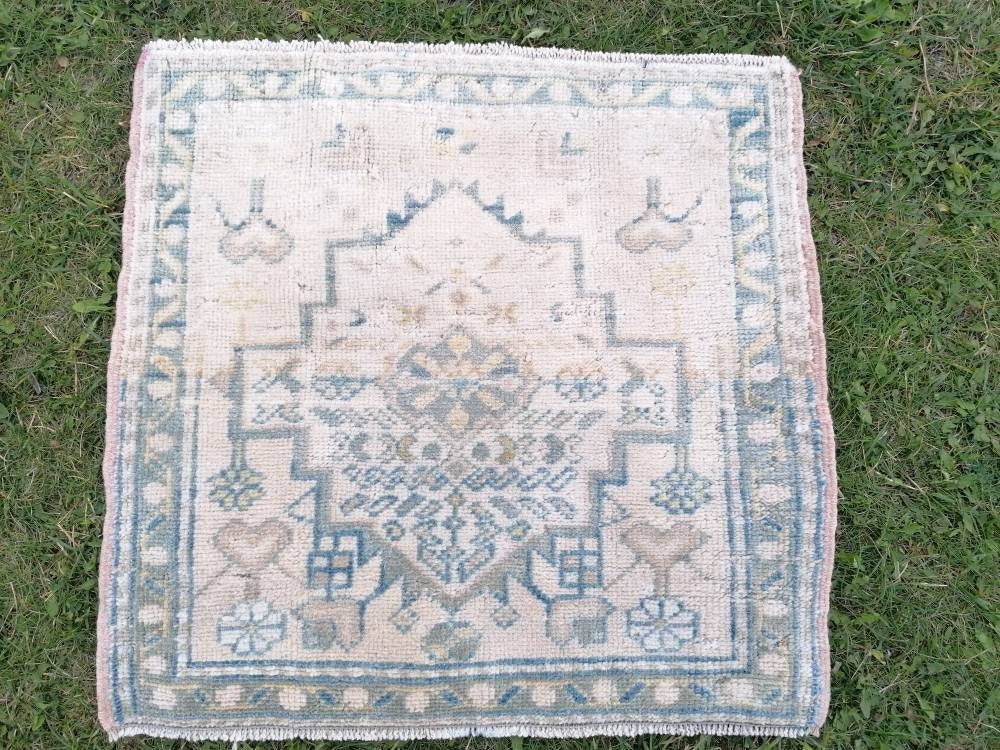 Oushak wool rug, turkish small rug vintage rug unique hand made rug kitchen rug bohemian rug 1.10 x 1.10 feet