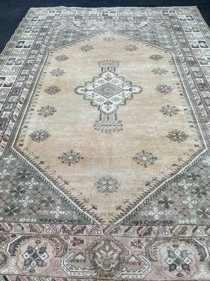 Vintage Rug, Handmade 6.5 x 10 Rug, Vintage Turkish Rug, Oushak Rug, Turkish Oushak Rug, Hand Knotted Soft Wool Rug Distressed Rug