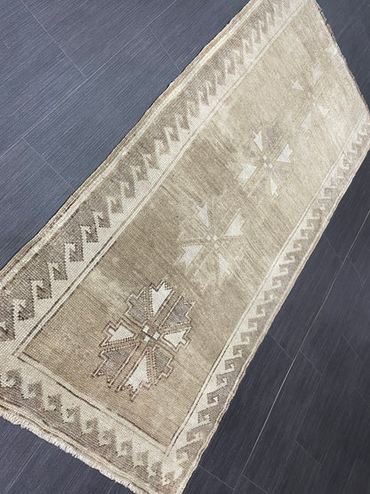 Vintage Runner Rug Muted Turkish Runner Rug 2.7 x 6 Handmade Runner Neutral Hallway Runner Kitchen Runner Rug Wool Antique Runner Rug
