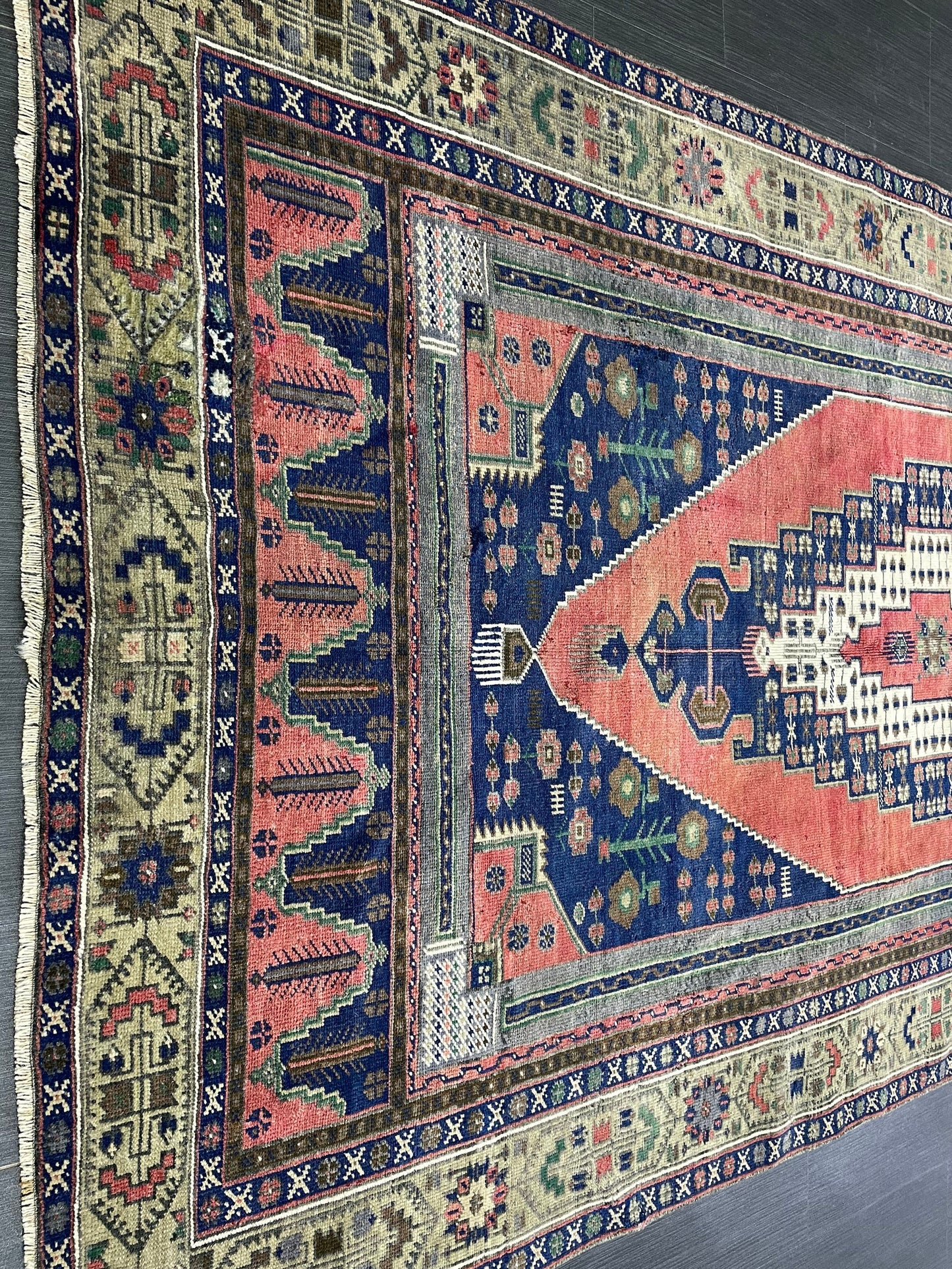 OUSHAK RUG TURKISH Vintage 4.9 x 9 Rug Vintage Oriental Rug Vintage Rug Wool Hand Knotted 5x9 Rug Hand Made Rugs Vintage Turkish Rug