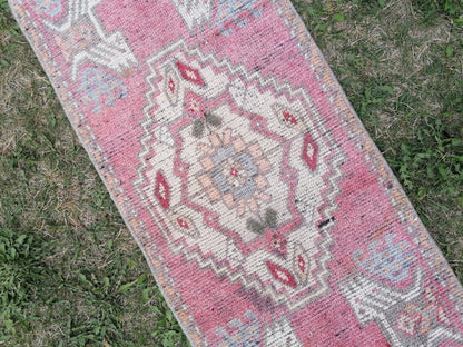 Vıntage rug, turkısh rug,  small muted rug, oushak rug, kıtchen rug, area rug 3'3x1'5 feet