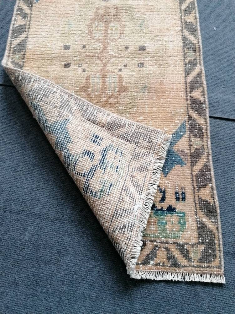 Vintage rug, vintage small turkish rug, hand made wool rug 1'7x3 feet