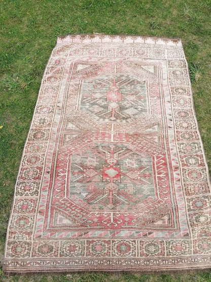 Vintage handmade wool bedding rug turkish bedroom rug 3'10x5'8 oushak rug,  bohemian rug, living room rug