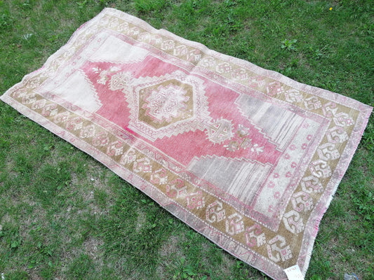 Turkish oushak rug, vintage oushak rug, vintage oushak rug, hand made rug, kitchen rug, bohemian rug traditional turkish decor 6'6x 3'7" ft